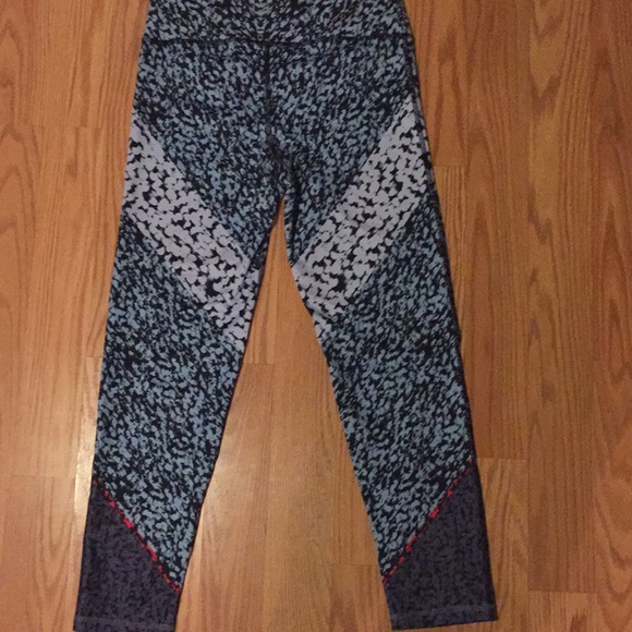 LOFT- Lou and Grey Workout Pants-Size Small - Picture 3 of 5